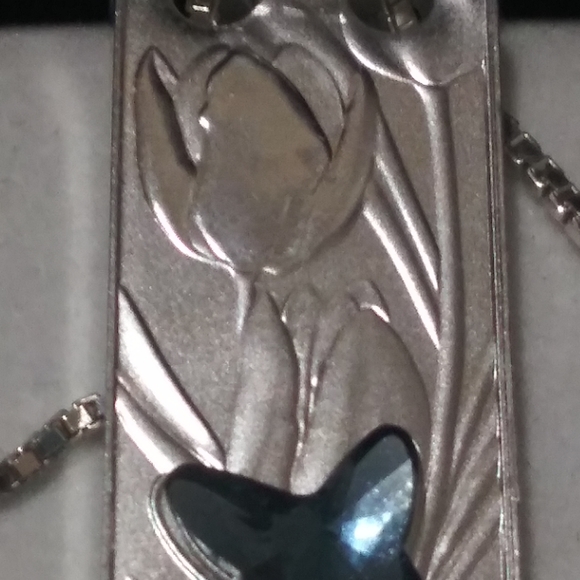 Ag-.999 Silver🦋 Pendant with a .925 Box Chain - Picture 4 of 6